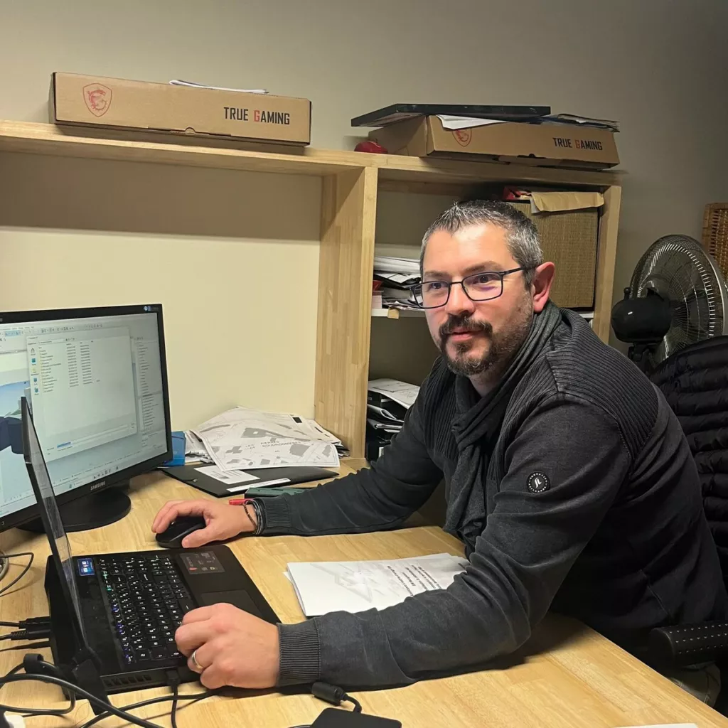 Portrait de Fabien Morcillo,  Architecte DPLG, AEA Architecte Constructeur