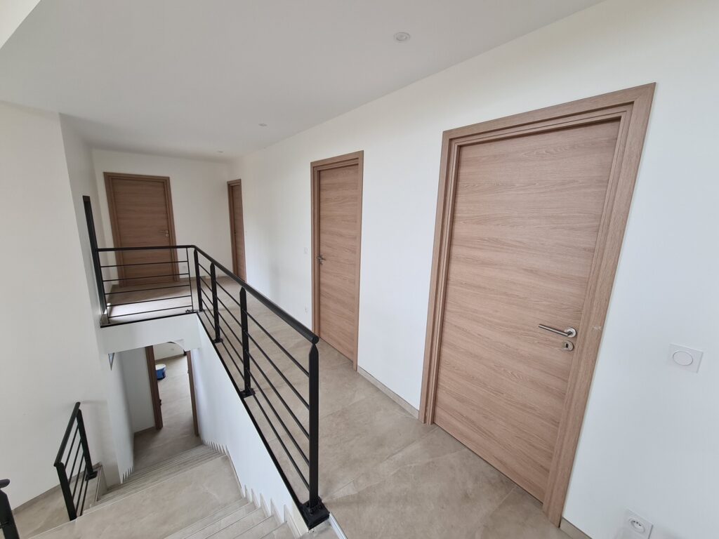 Maison individuelle (Isère), réalisé par AEA Architecte Constructeur — vue 3