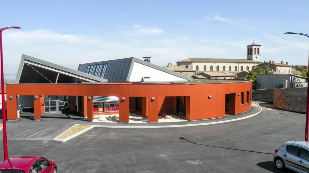 Vue d’ensemble de la médiathèque – médiathèque de Pélussin (Loire), AEA Architecte Constructeur